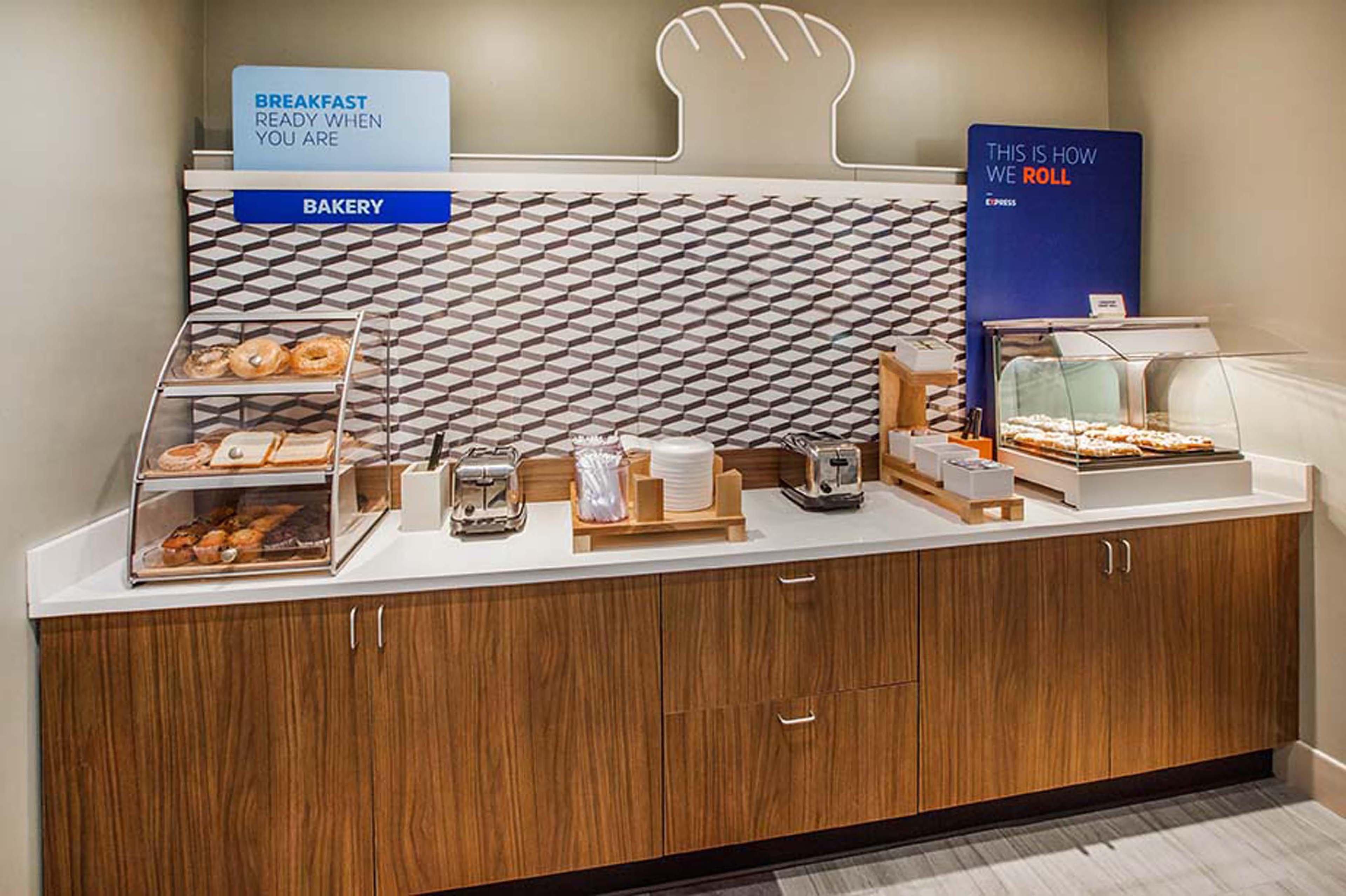 Holiday Inn Express Edgewood-Aberdeen-Bel Air Экстерьер фото
